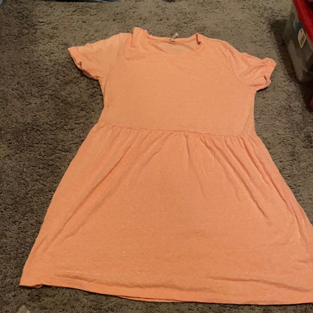 Peach T-shirt dress. Size medium.